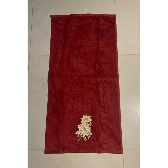 Avanti Floral Towel Bathroom Decor - Picture 2 of 9